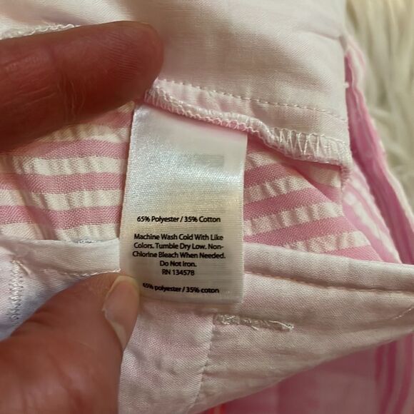 Vineyard Vines Girls Pink & White Seersucker Blue Whale Embroidered Shorts - Picture 5 of 6